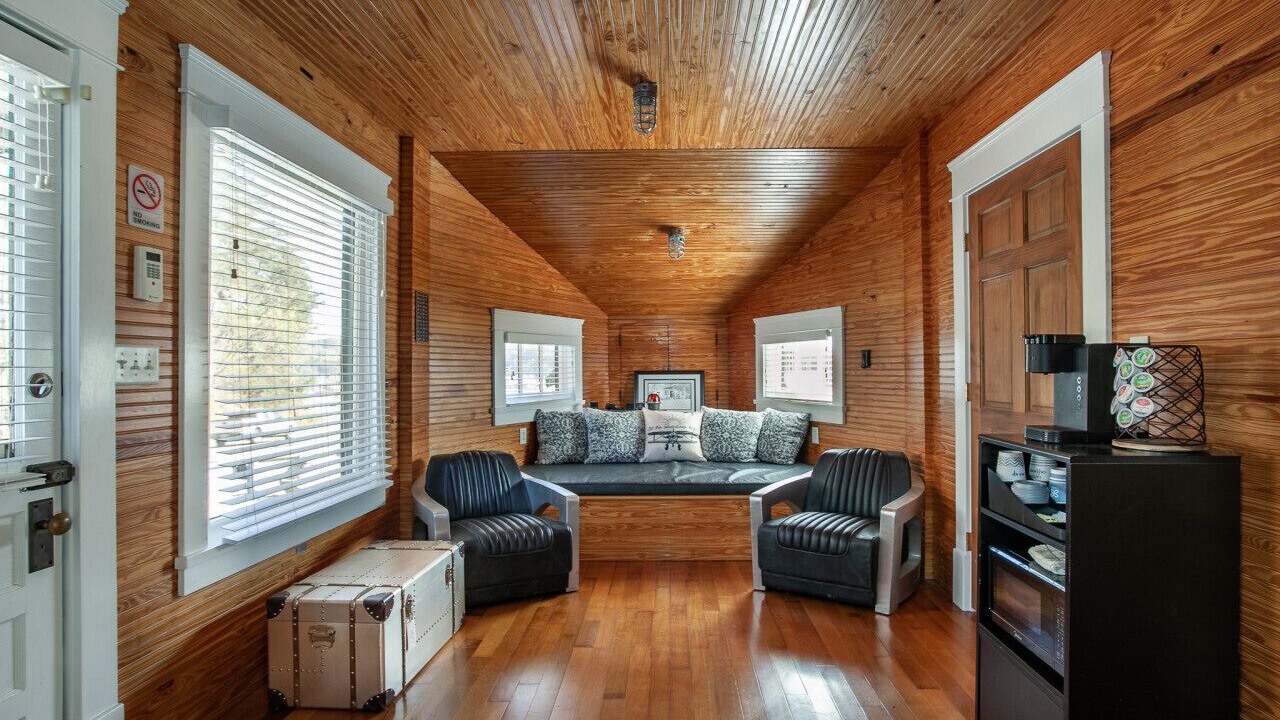 Photo of Livingroom in Knoxville