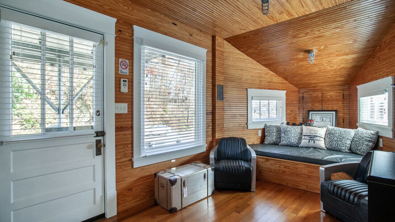 Photo of Livingroom in Knoxville