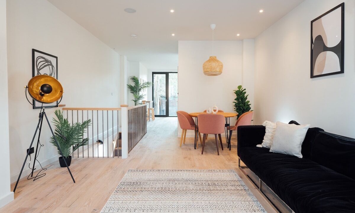 Photo of Livingroom in Forest Hill