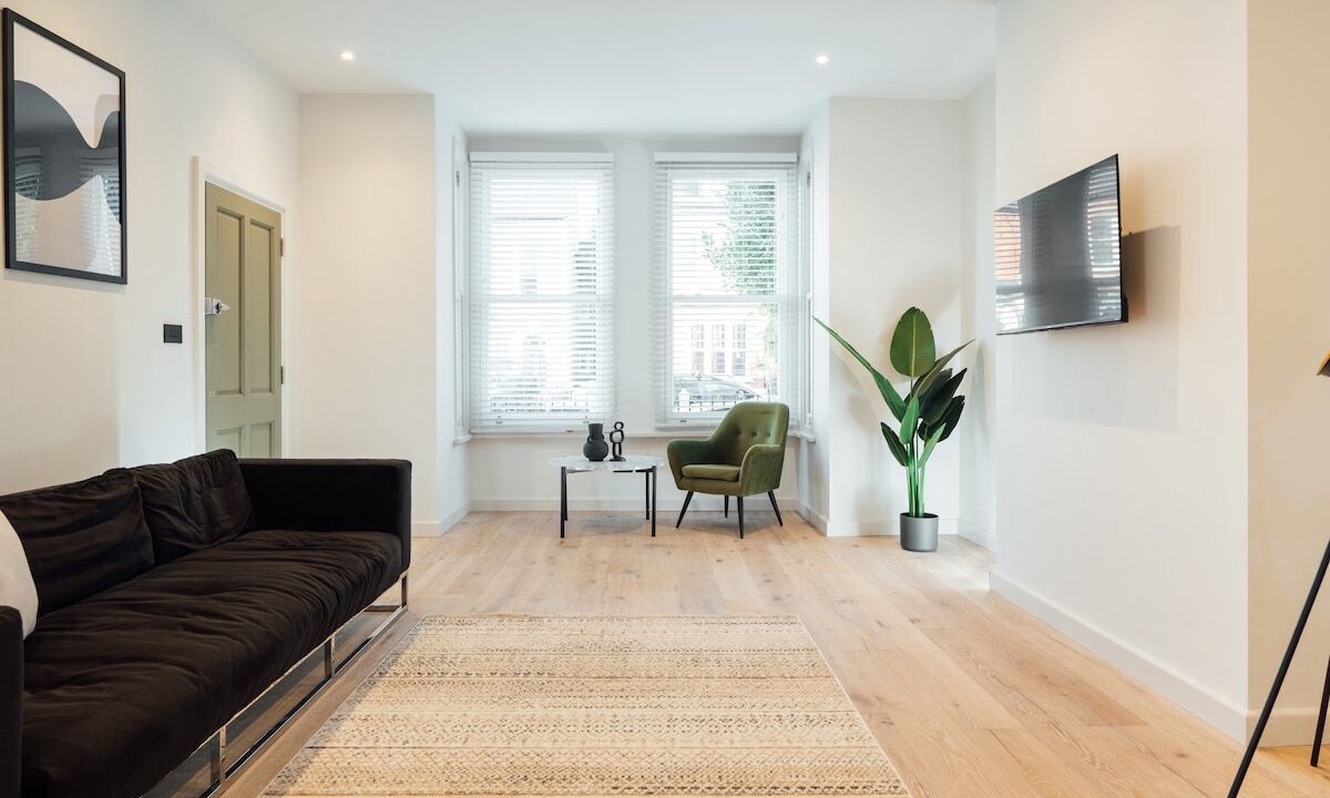 Photo of Livingroom in Forest Hill