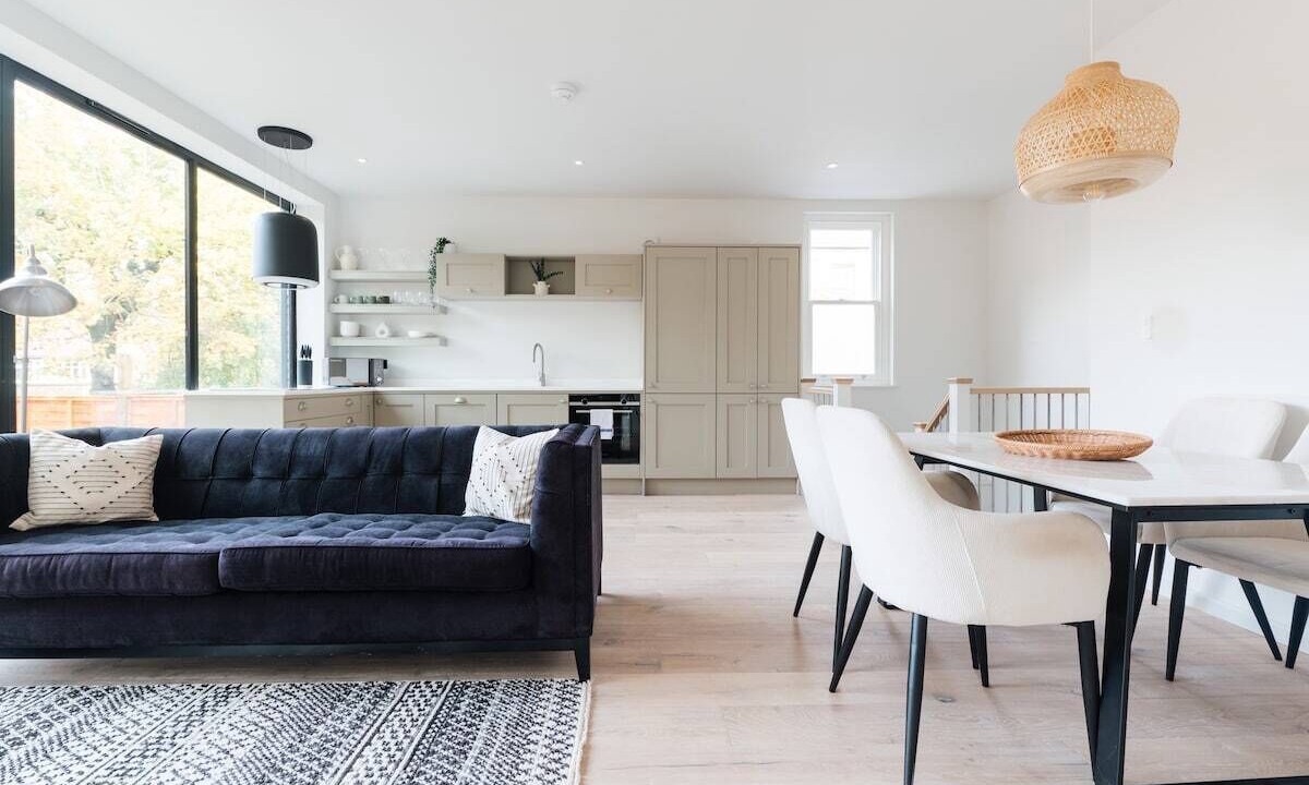 Photo of Livingroom in Forest Hill