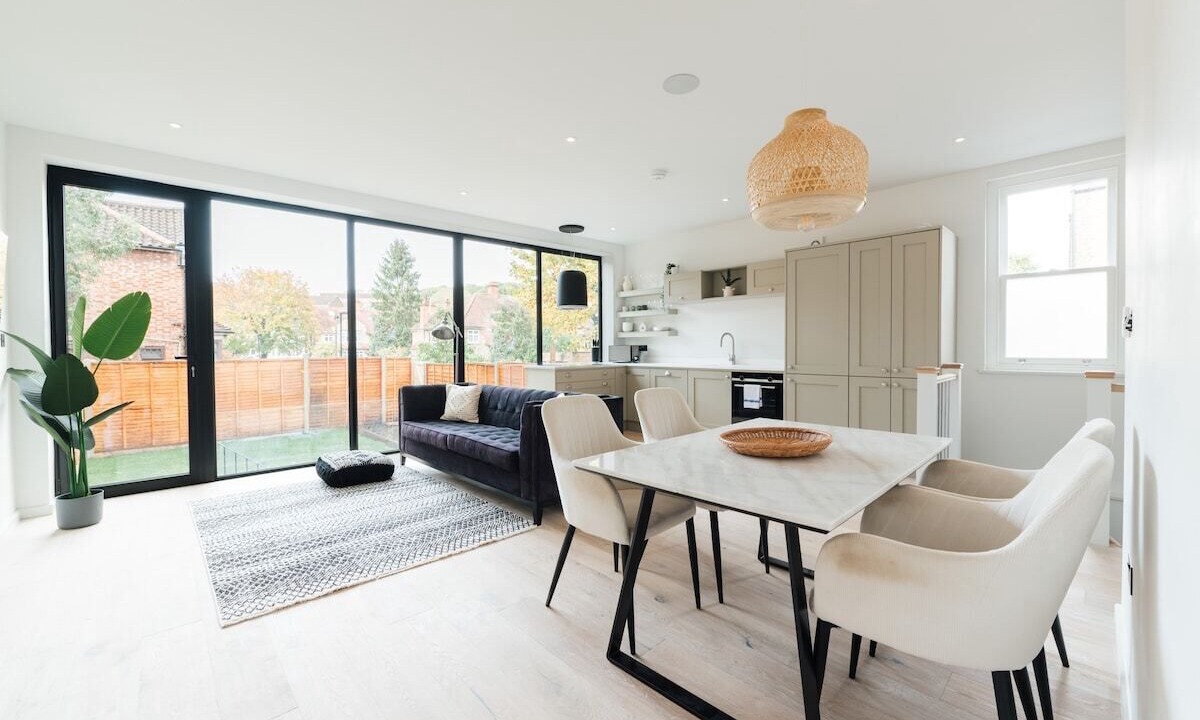 Photo of Livingroom in Forest Hill