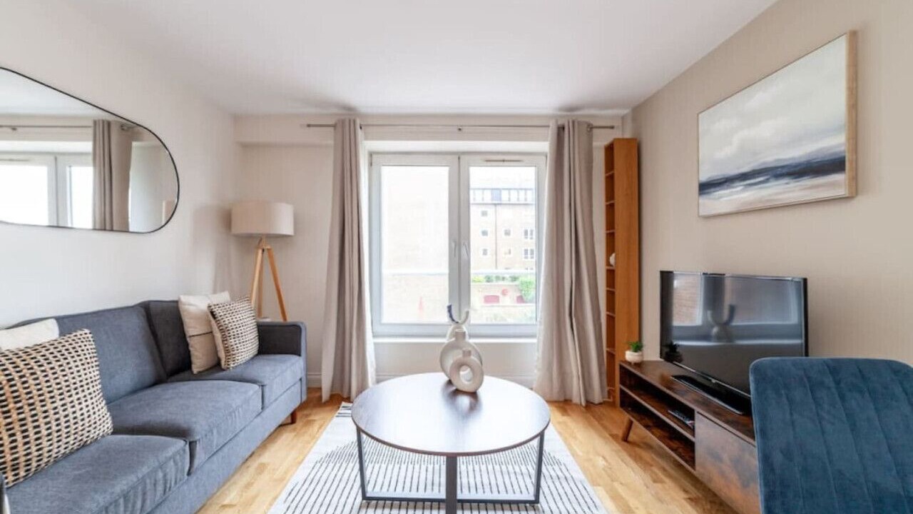 Photo of Livingroom in Tower Hill