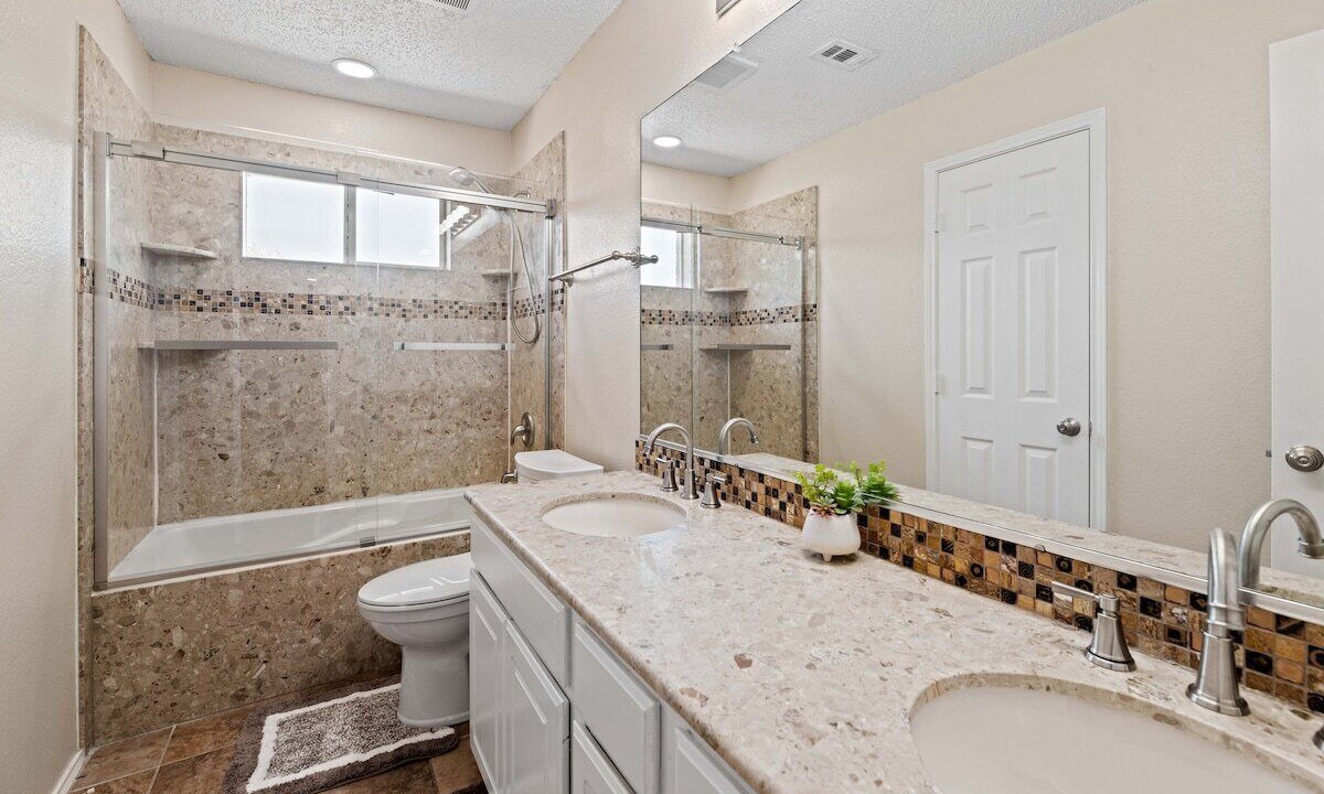 Photo of Bathroom in Allen