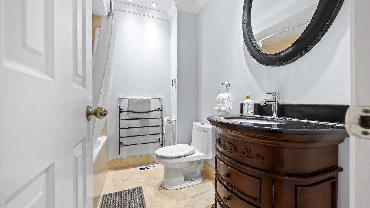 Photo of Bathroom in Cabbagetown