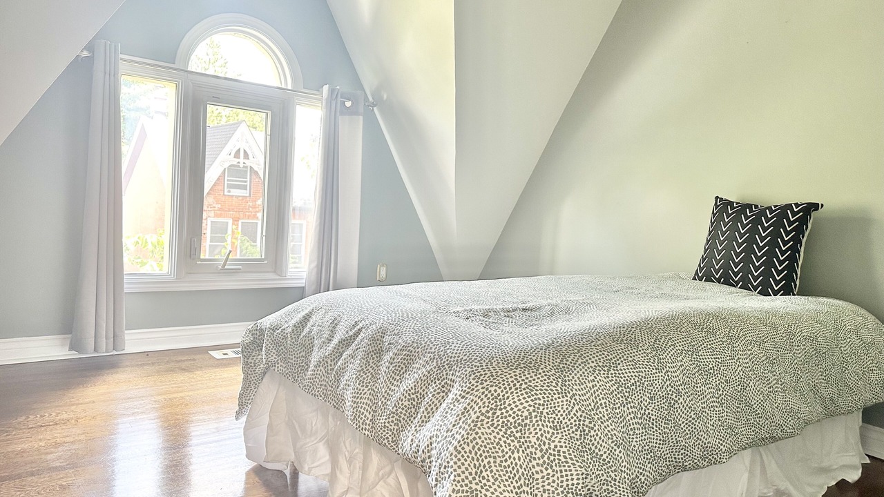 Photo of Bedroom in Cabbagetown