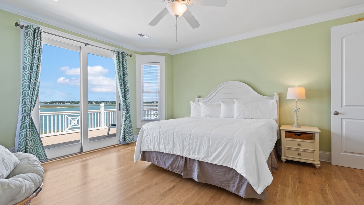 Photo of Patio Balcony in Inlet Harbour