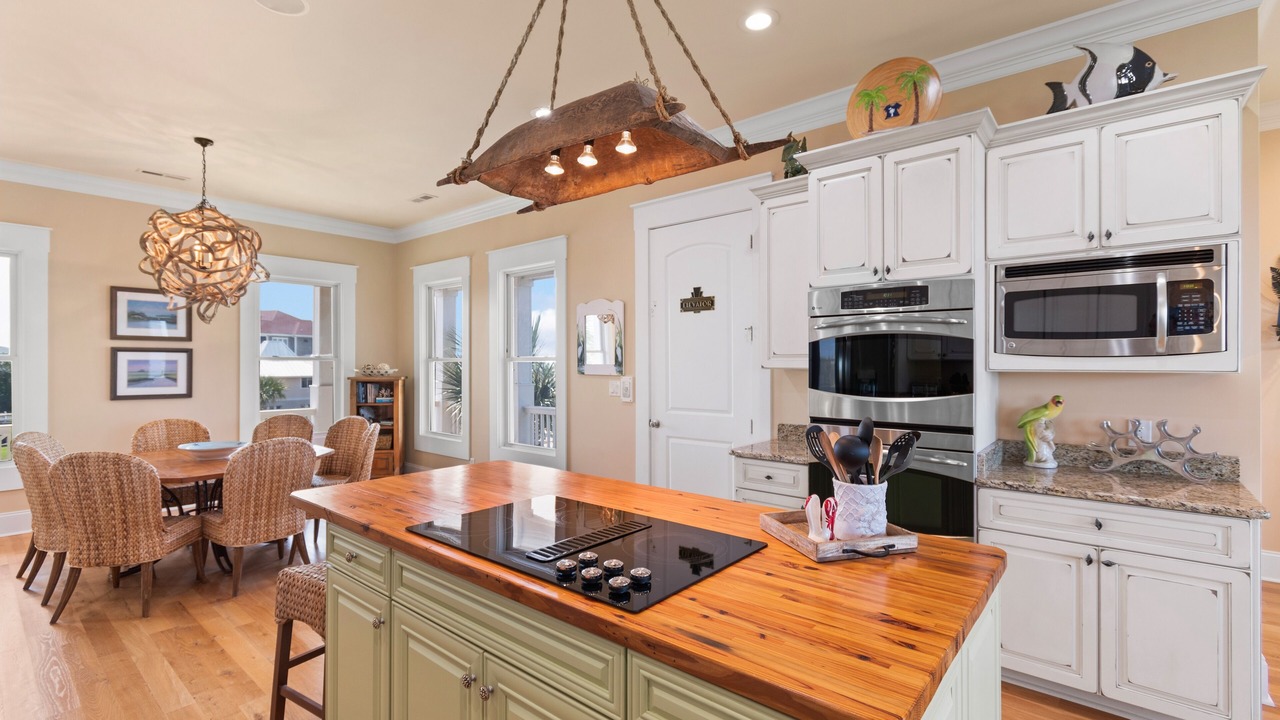 Photo of Kitchen in Inlet Harbour