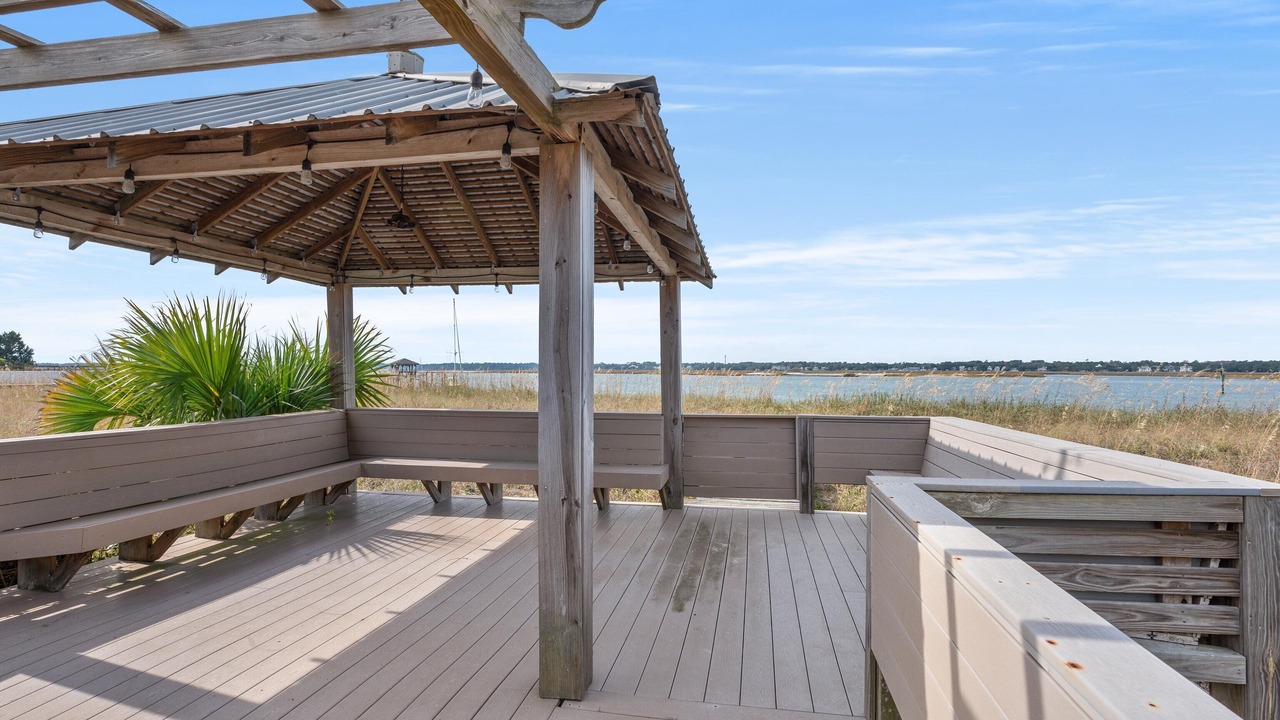 Photo of Patio Balcony in Inlet Harbour