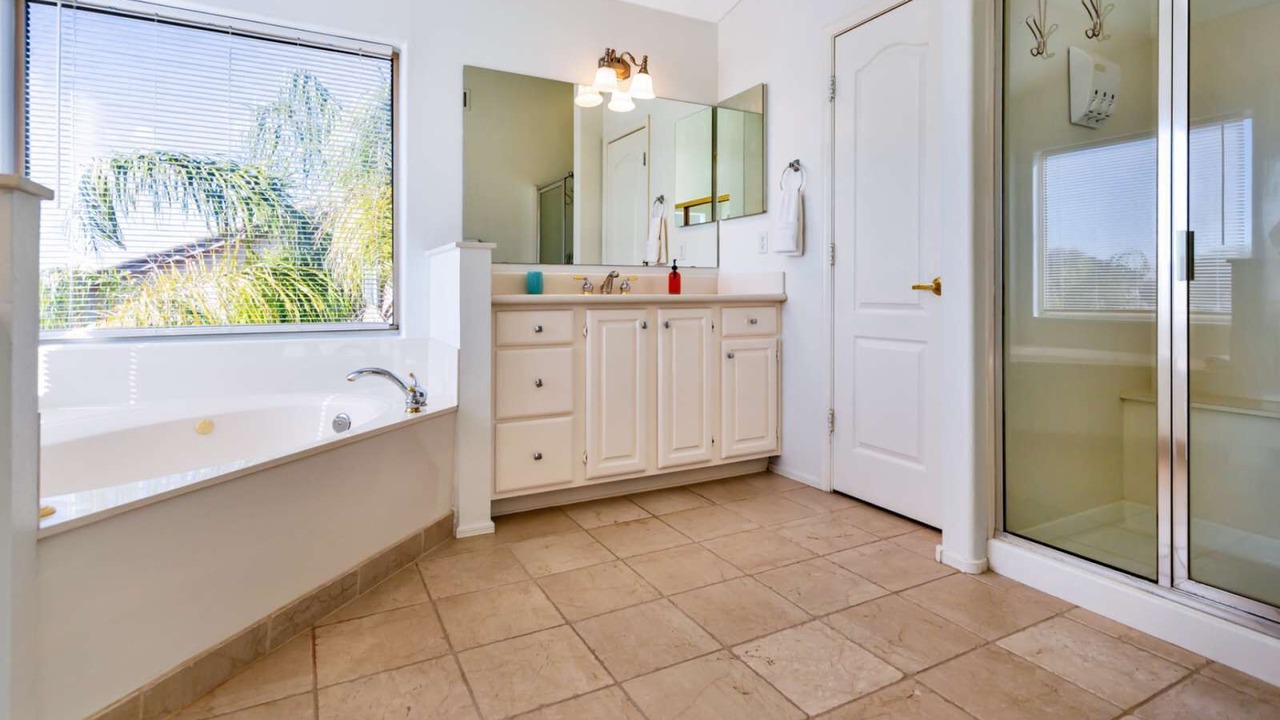 Photo of Bathroom in Arrowhead Lakes