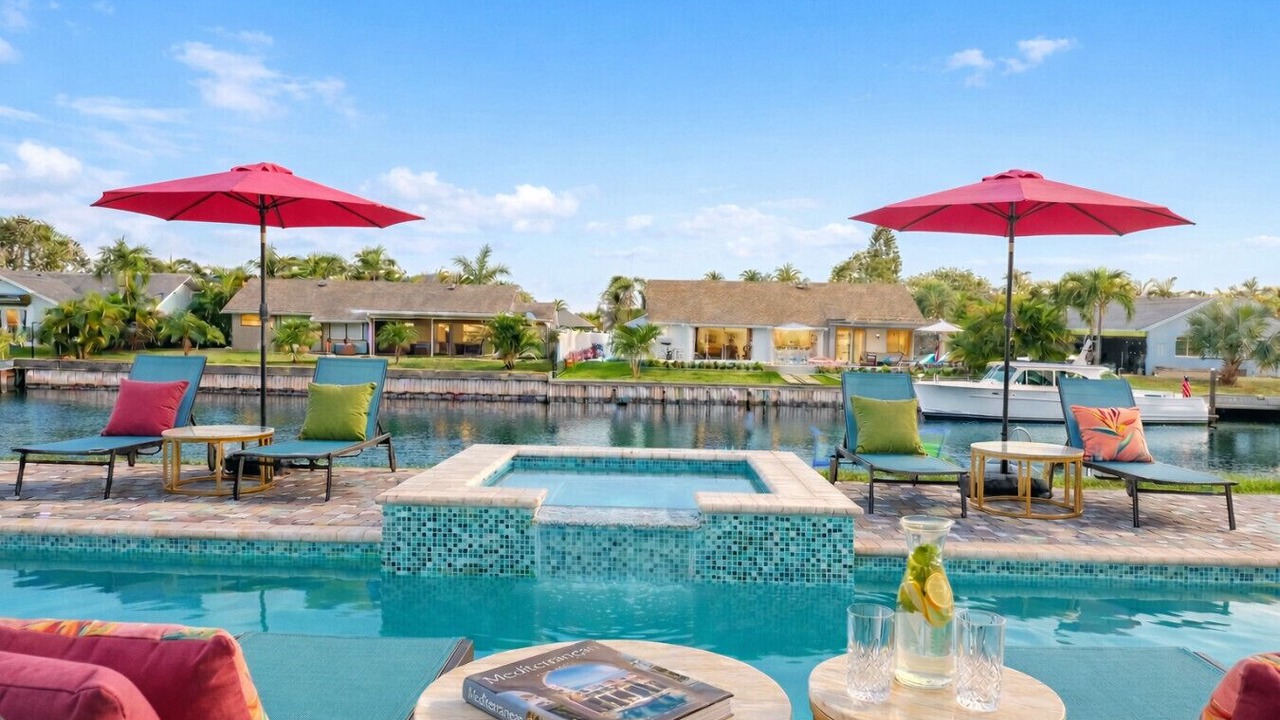Photo of Outdoor in Tropic Palms