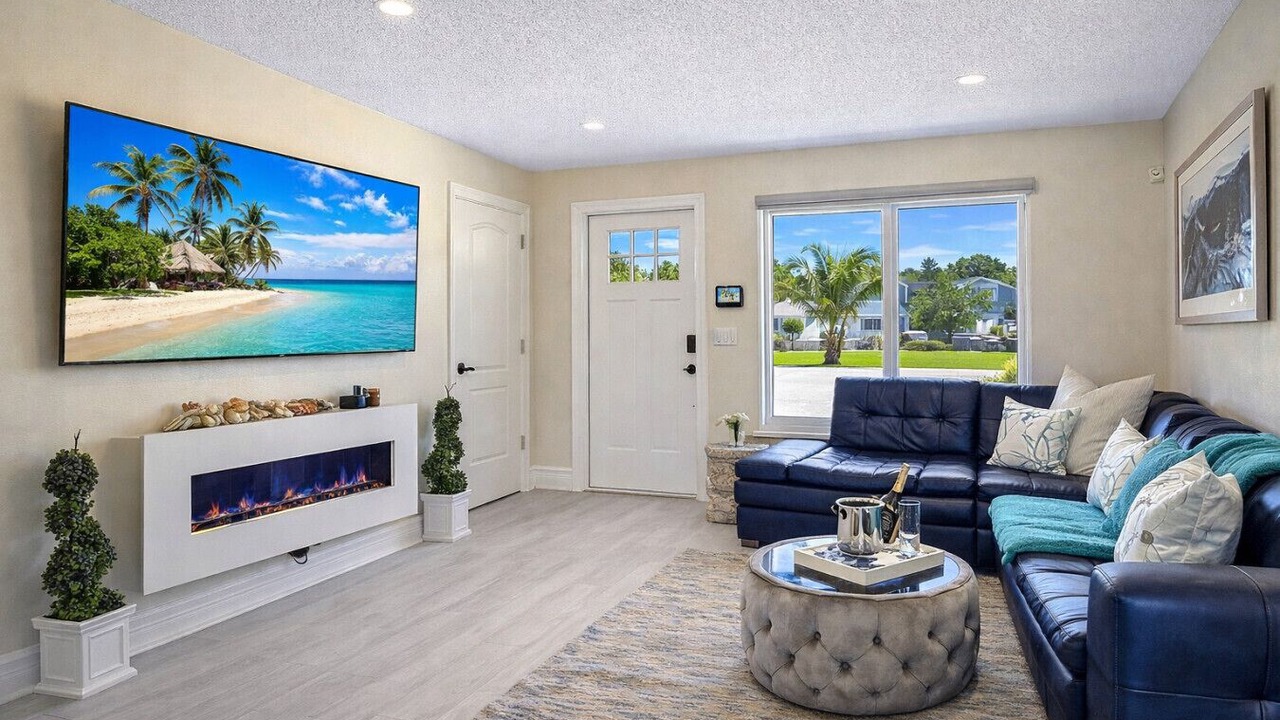 Photo of Livingroom in Tropic Palms