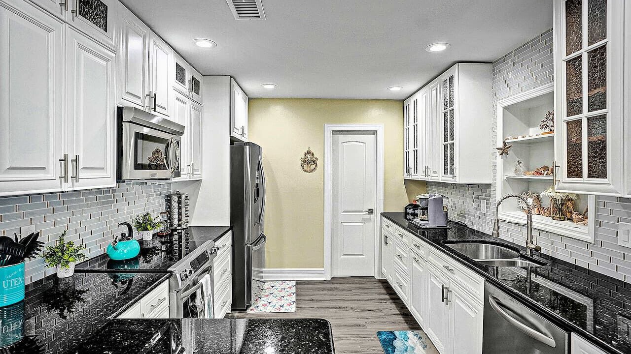 Photo of Kitchen in Tropic Palms