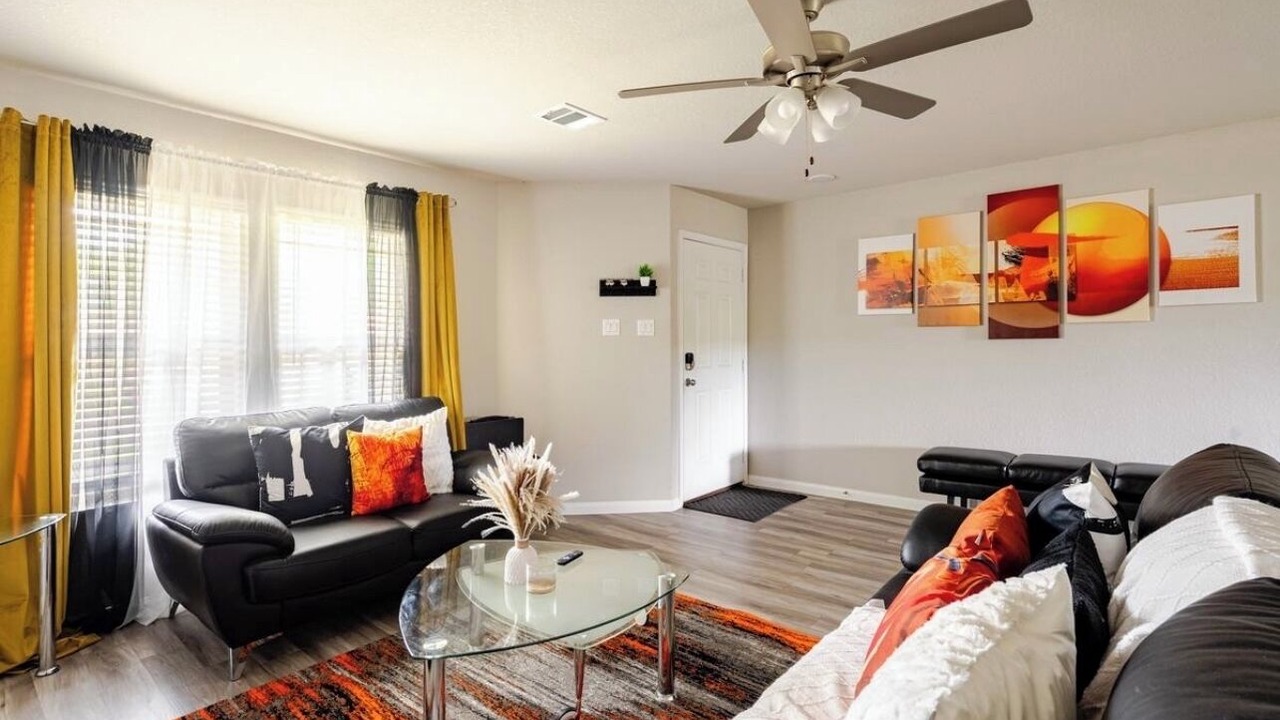 Photo of Livingroom in Texas City