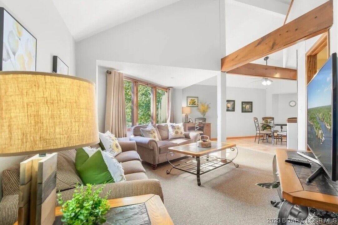 Photo of Livingroom in Osage Beach