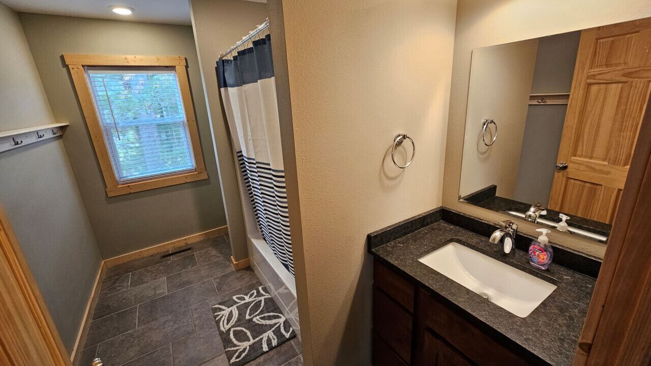 Photo of Bathroom in Hunter