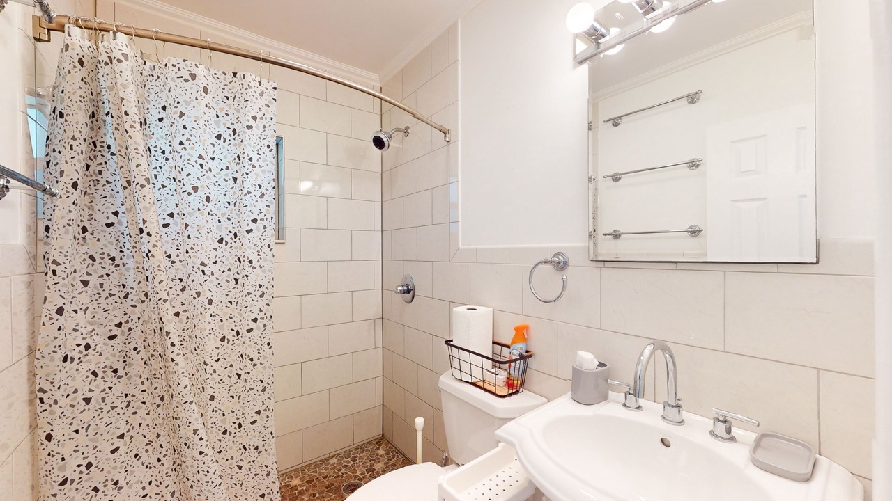 Photo of Bathroom in Hallandale Beach
