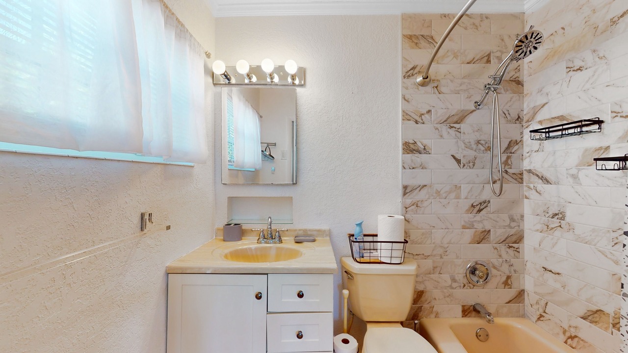 Photo of Bathroom in Hallandale Beach