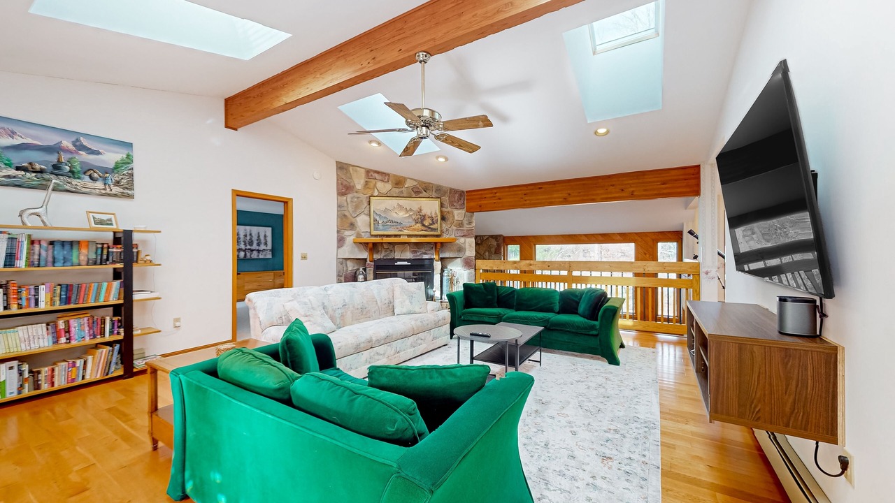 Photo of Livingroom in Blakeslee