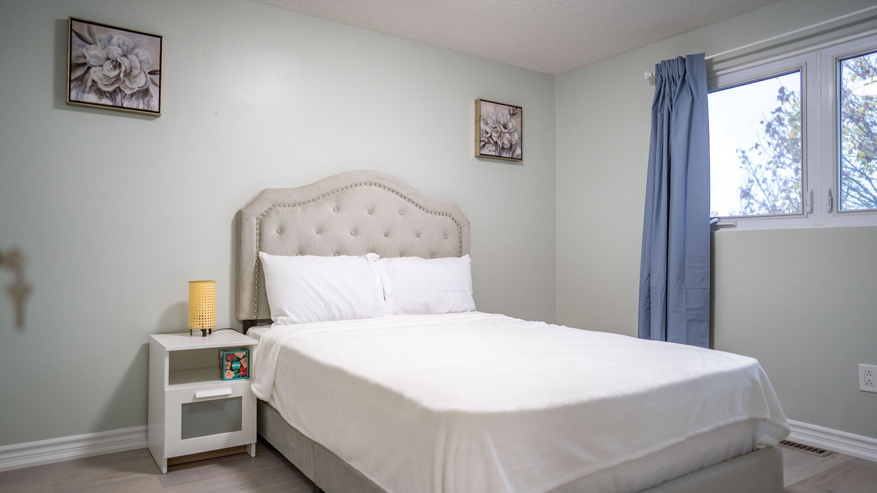 Photo of Bedroom in Ajax