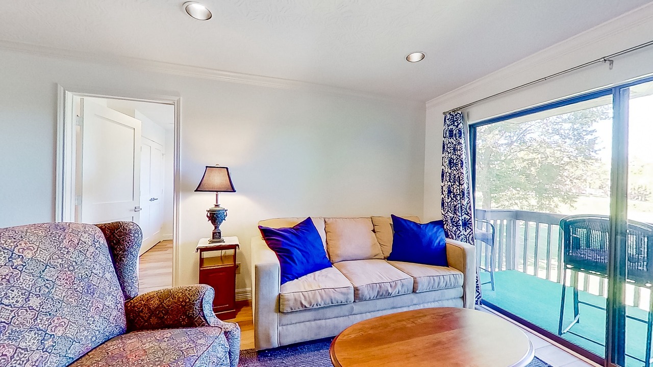 Photo of Livingroom in Walden on Lake Conroe