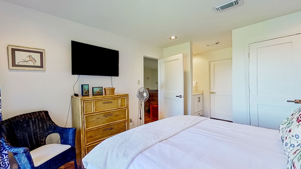 Photo of Bedroom in Walden on Lake Conroe