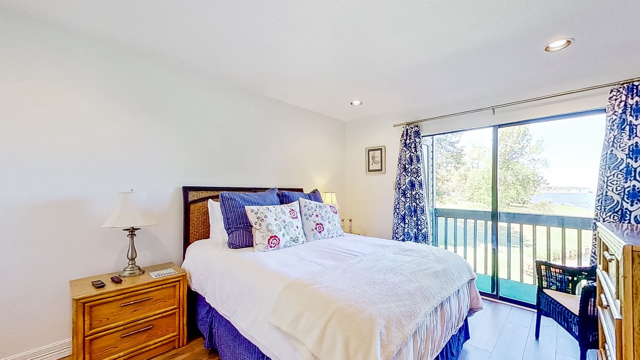 Photo of Bedroom in Walden on Lake Conroe