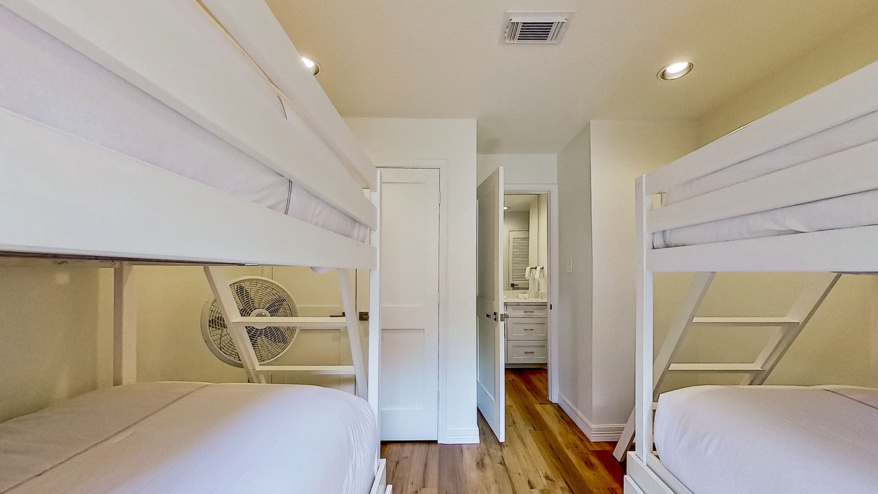 Photo of Bedroom in Walden on Lake Conroe