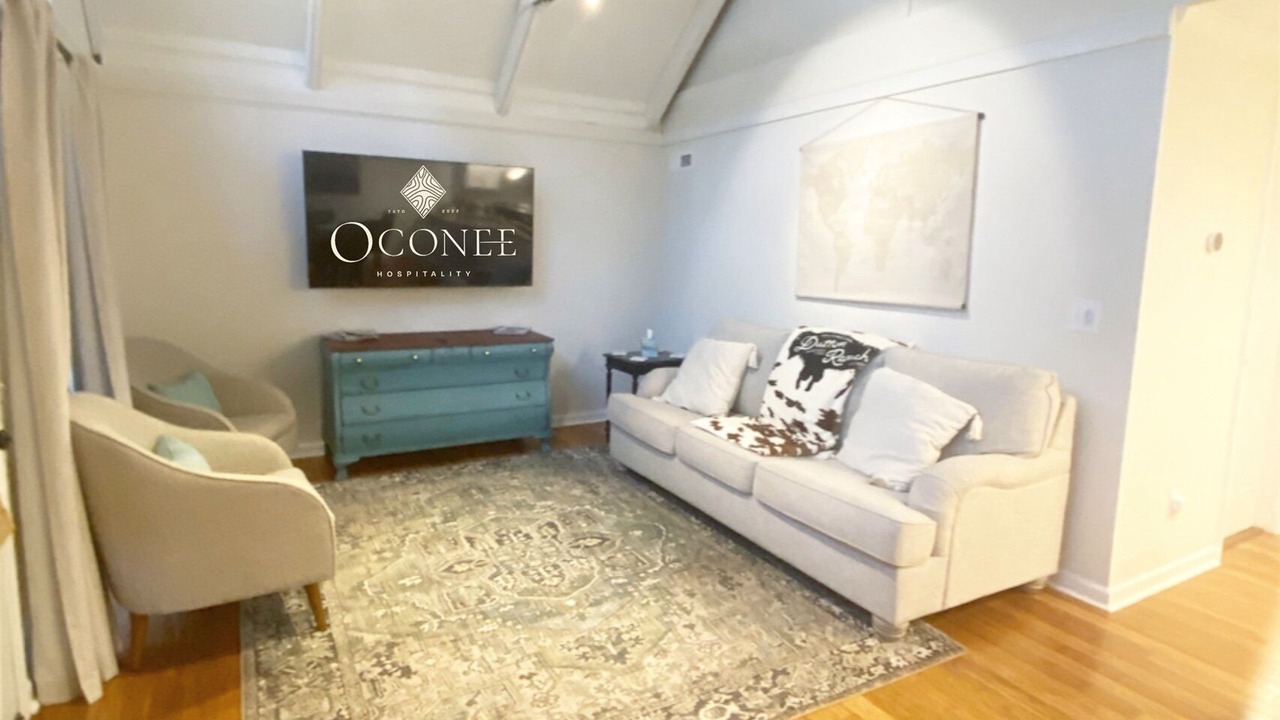 Photo of Livingroom in Salem