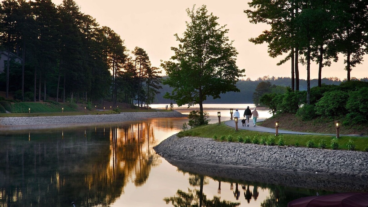 Photo of Others in Salem