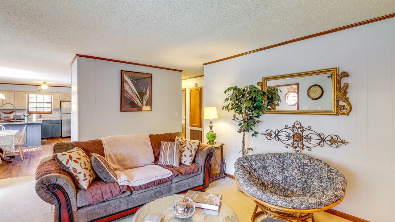 Photo of Livingroom in Fairfield Bay