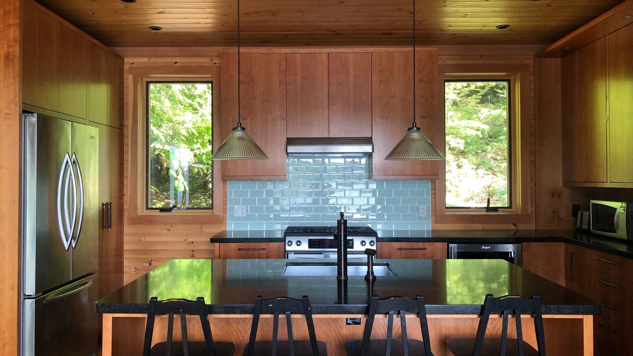Photo of Kitchen in Muskoka Lakes