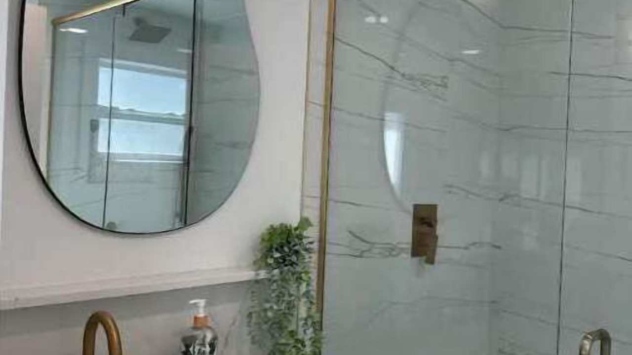 Photo of Bathroom in Indian Beach Sapphire Shores