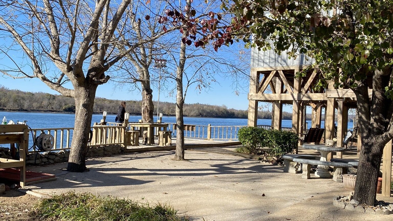 Photo of Outdoor in Lobelville