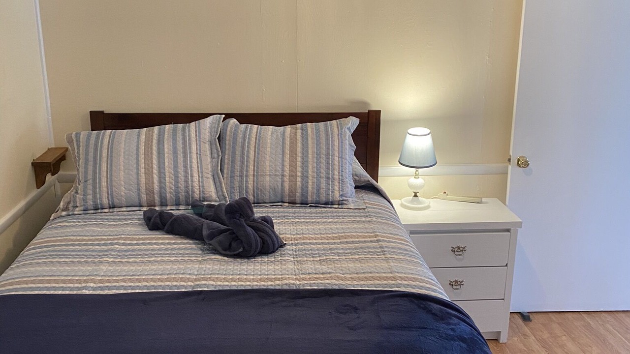 Photo of Bedroom in Lobelville