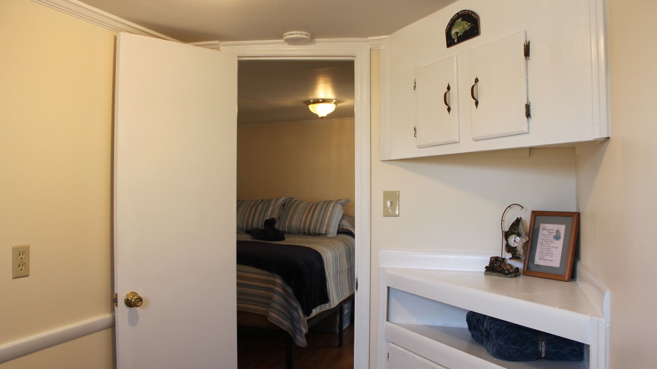 Photo of Bedroom in Lobelville