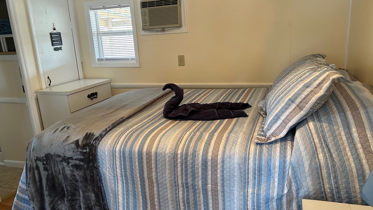 Photo of Bedroom in Lobelville