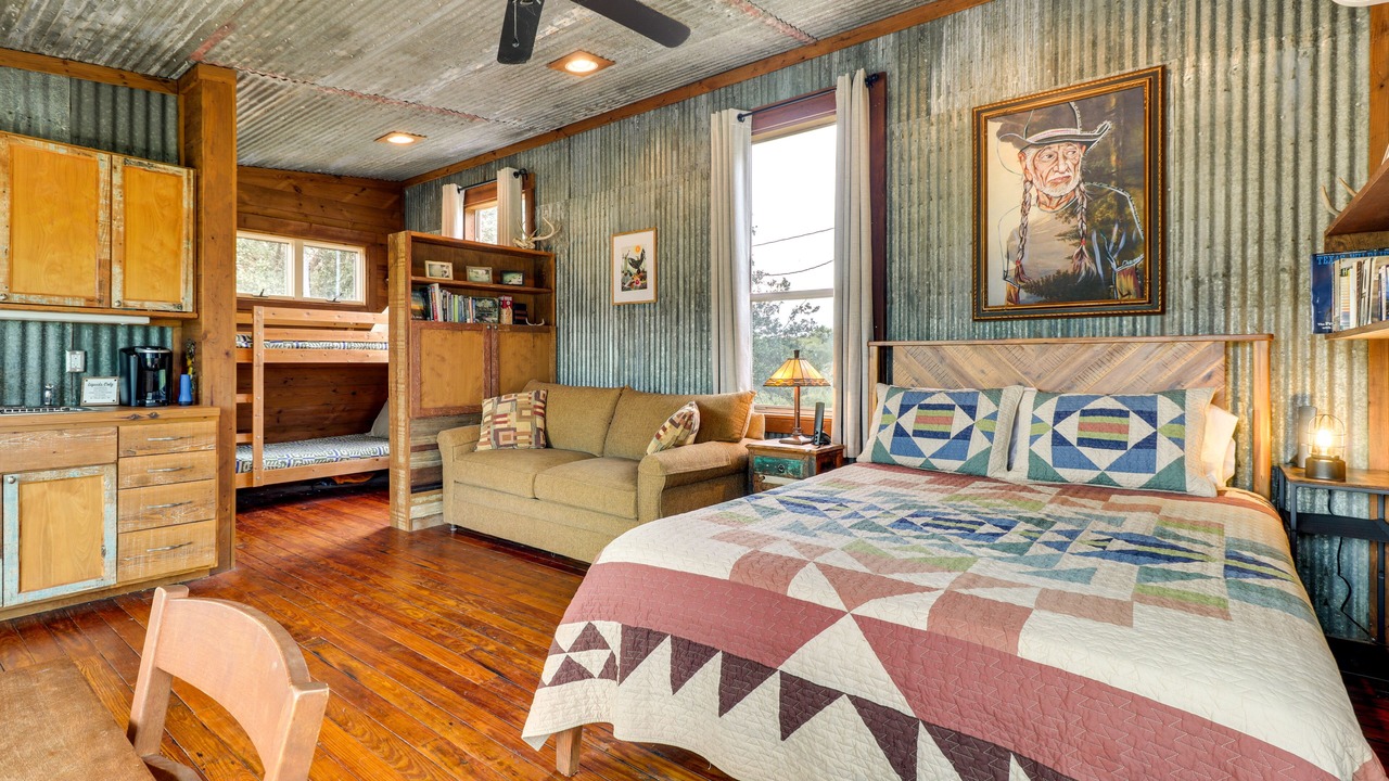 Photo of Bedroom in Mason