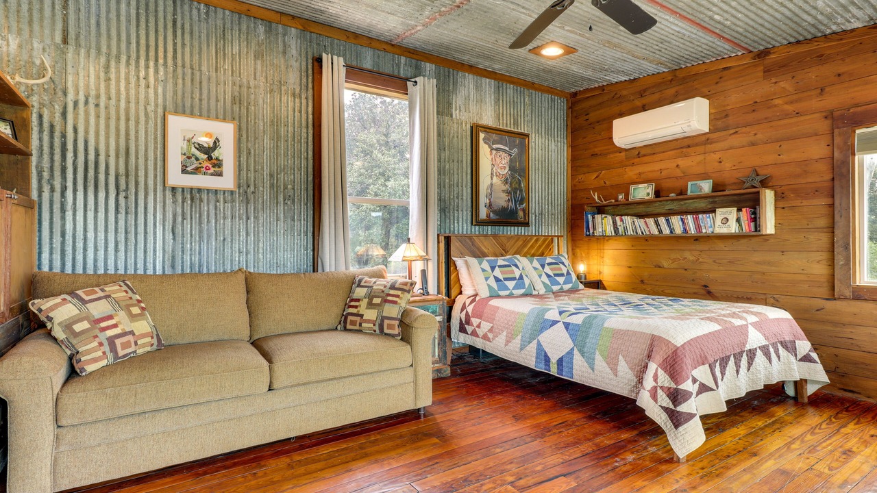 Photo of Bedroom in Mason