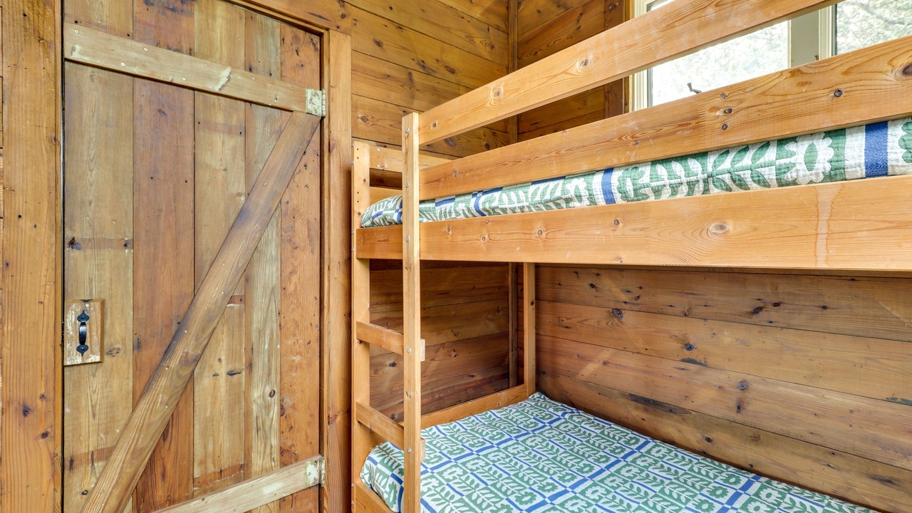 Photo of Bedroom in Mason