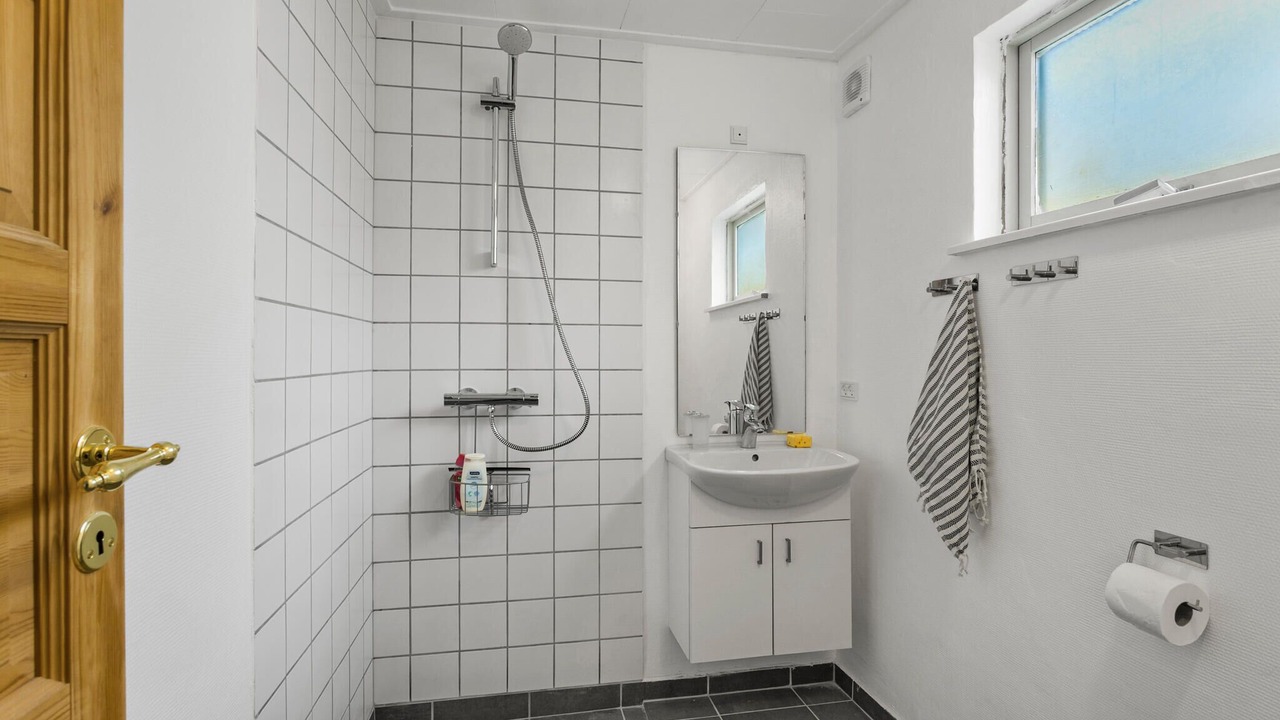 Photo of Bathroom in Soeby
