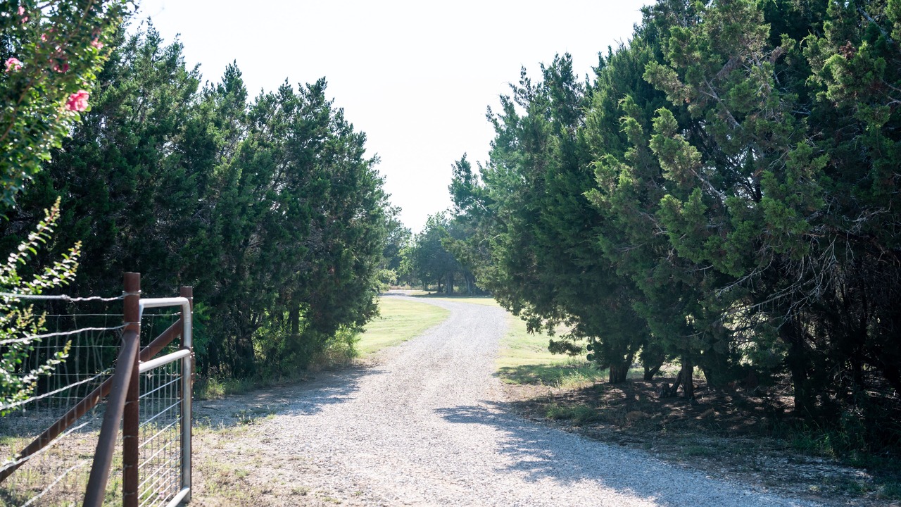 Photo of Others in Liberty Hill