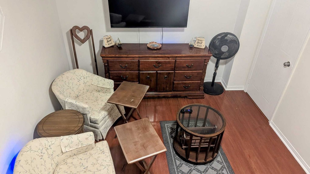 Photo of Livingroom in Ajax