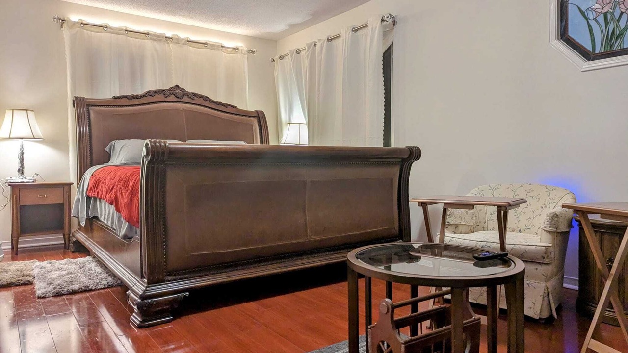Photo of Bedroom in Ajax