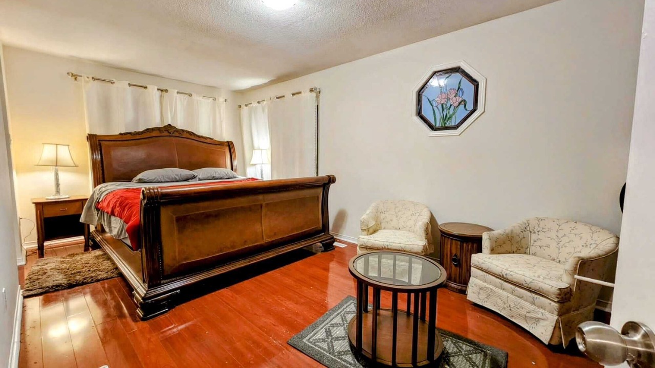 Photo of Bedroom in Ajax