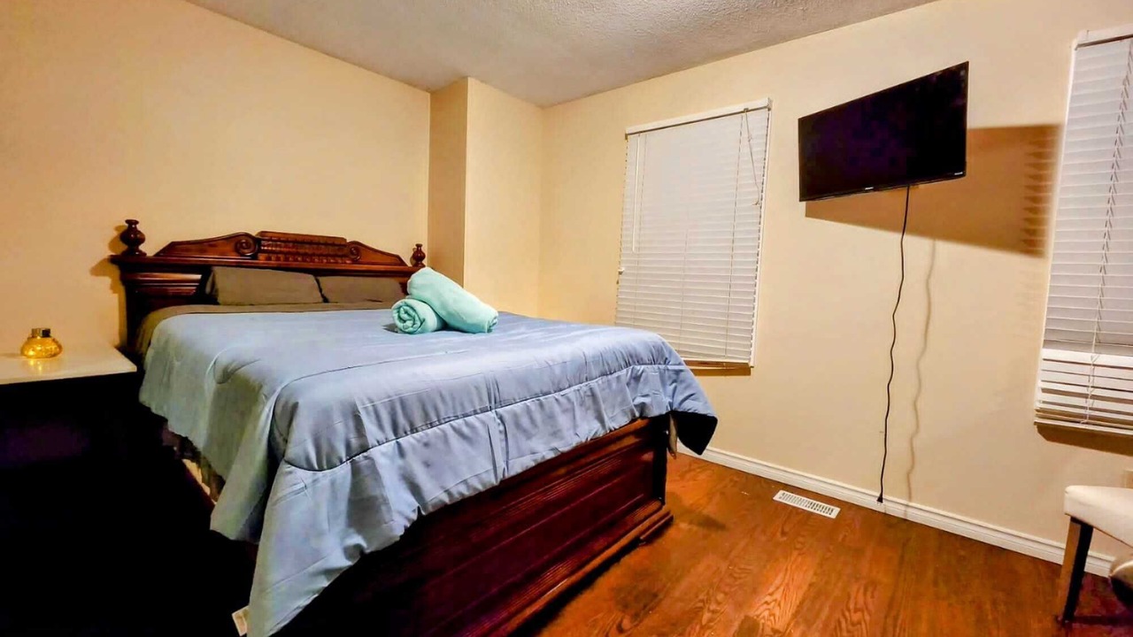 Photo of Bedroom in Ajax