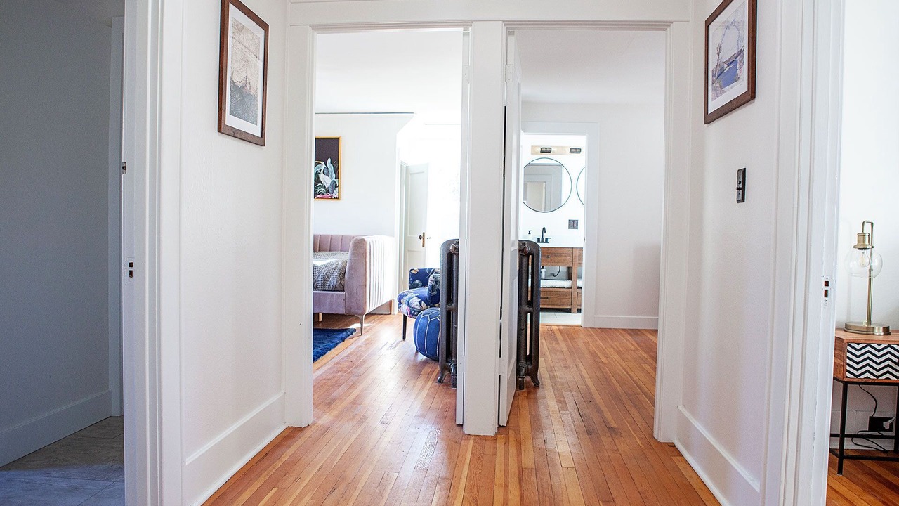 Photo of Bedroom in Amazon