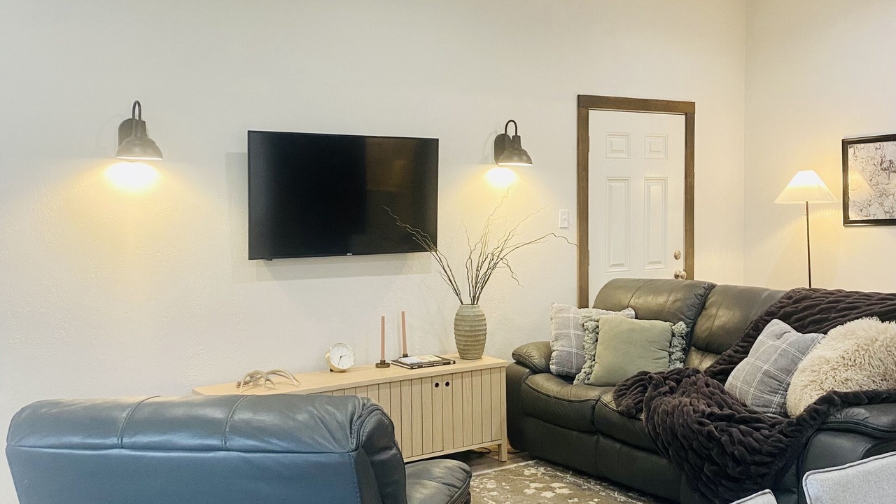 Photo of Livingroom in Pompeys Pillar