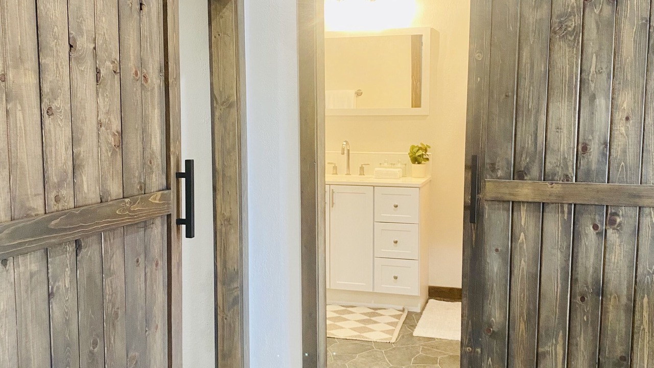 Photo of Others in Pompeys Pillar