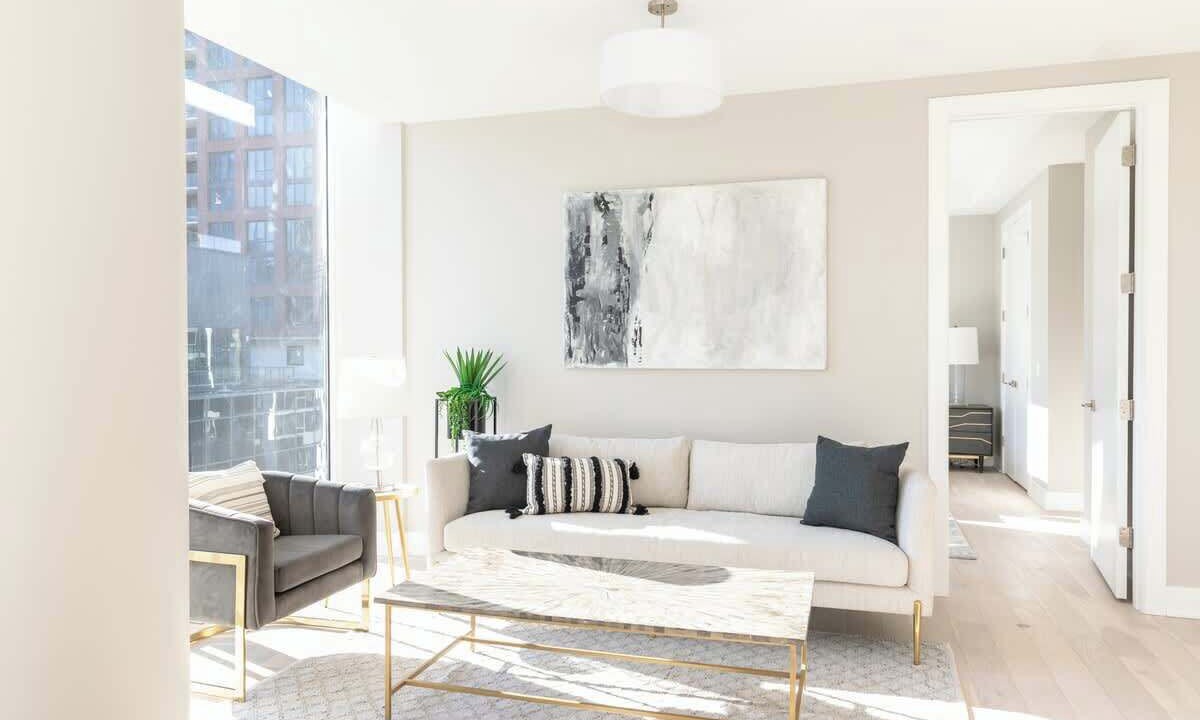 Photo of Livingroom in Near North Side